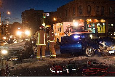 TPS新游《绝密档案》上架steam 性感美女打僵尸